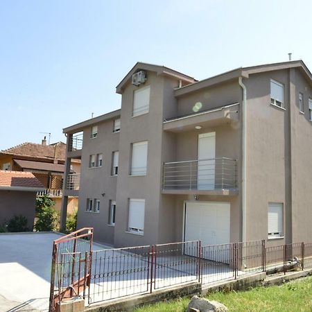 טיווט Apartmani Stefanija מראה חיצוני תמונה